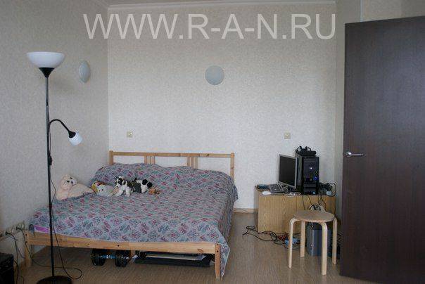 Общая площадь квартиры 43 кв.м., жилая 18 кв.м
