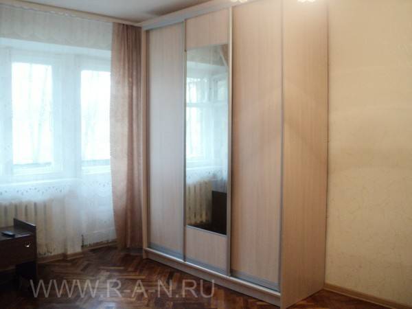 Комната с мебелью