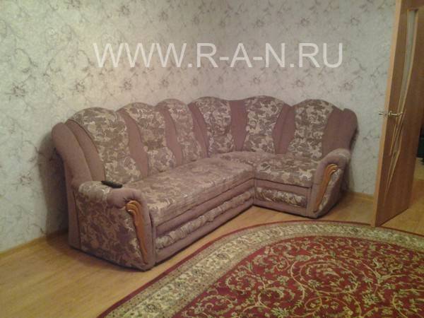 Диван