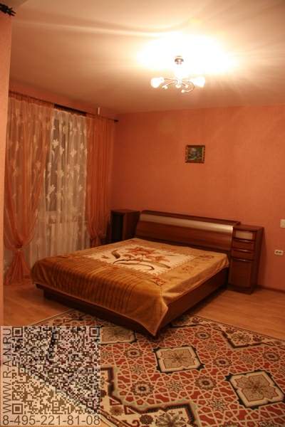 Кровать в квартире в Балашихе